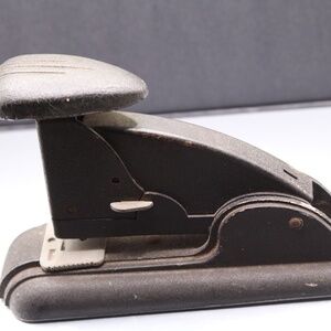 ART DECO Speed Products Co. Vintage late 1930's stapler works with staples